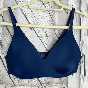 SOMA VANISHING 360 WIRELESS BRA NAVY SIZE 36D